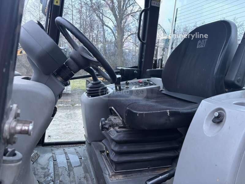 Caterpillar 120 / 120 AWD 2008 — photo 2