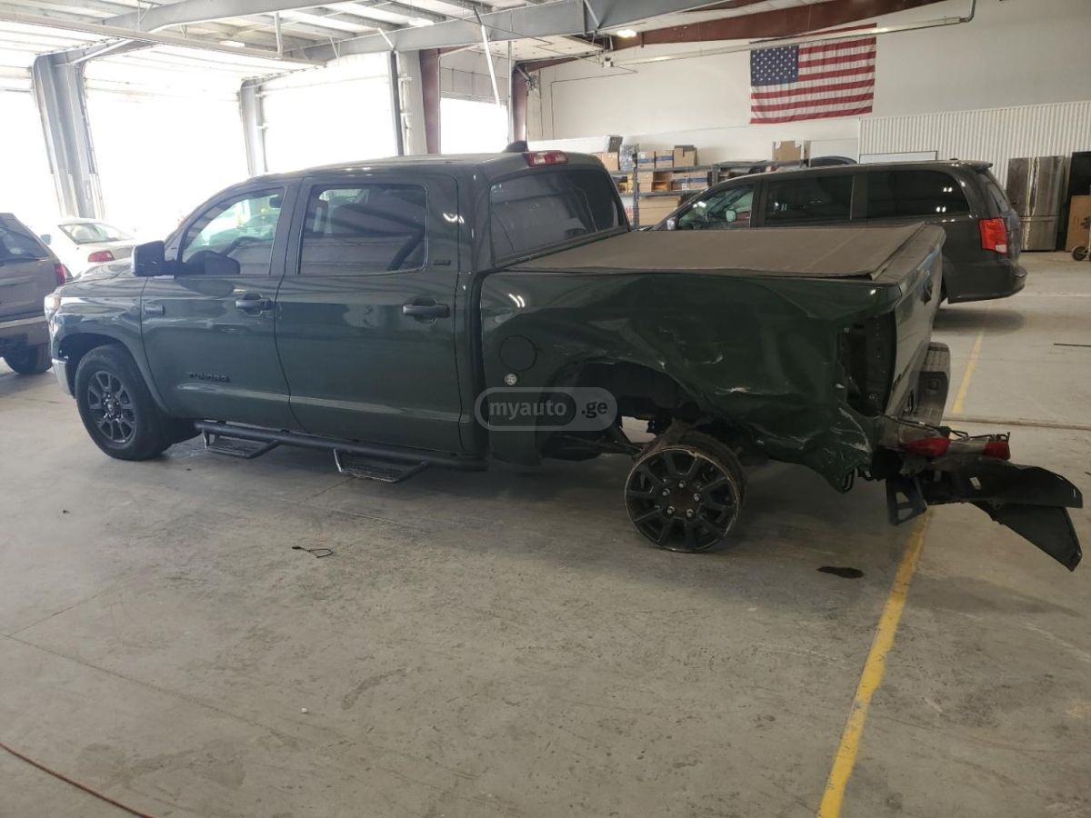 Toyota Tundra 2021 — photo 2