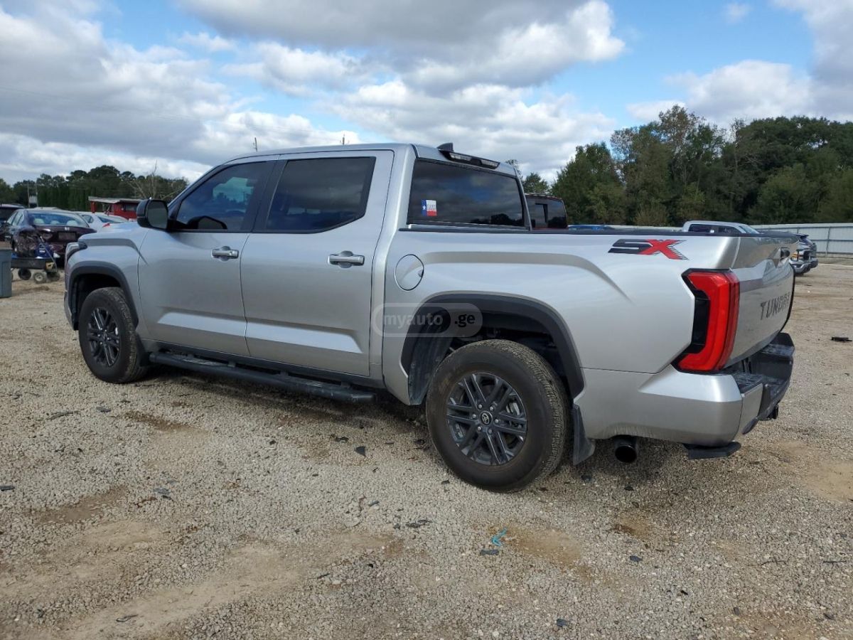 Toyota Tundra 2025 — photo 2
