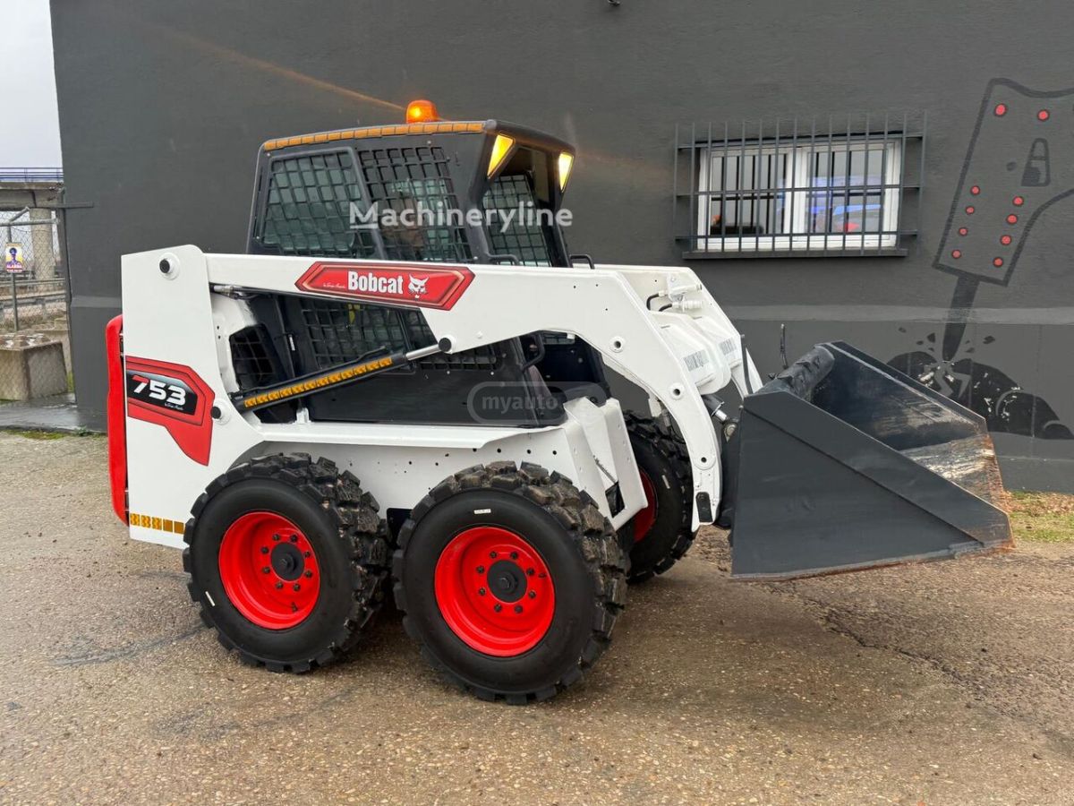 Doosan 743