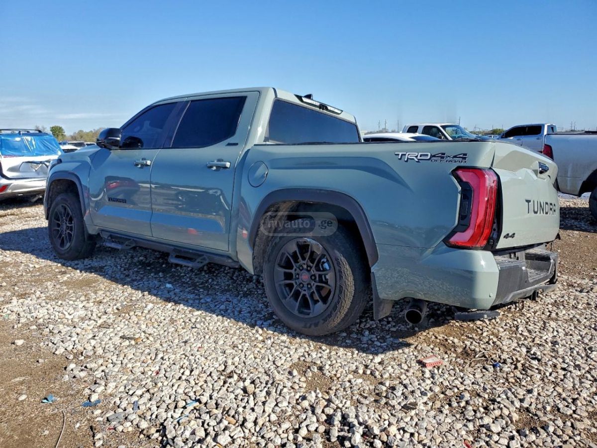 Toyota Tundra 2025 — photo 2