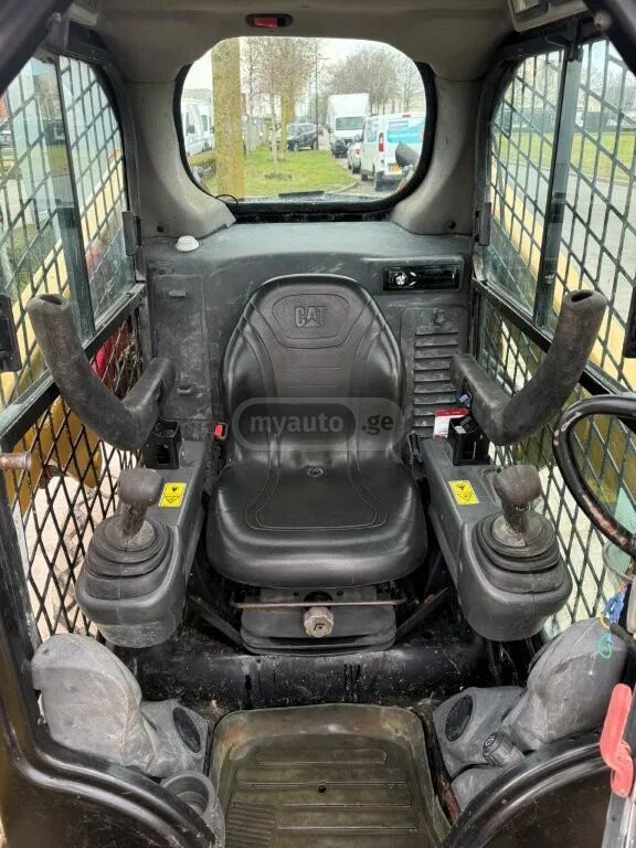 Caterpillar 120 / 120 AWD 2017 — photo 2