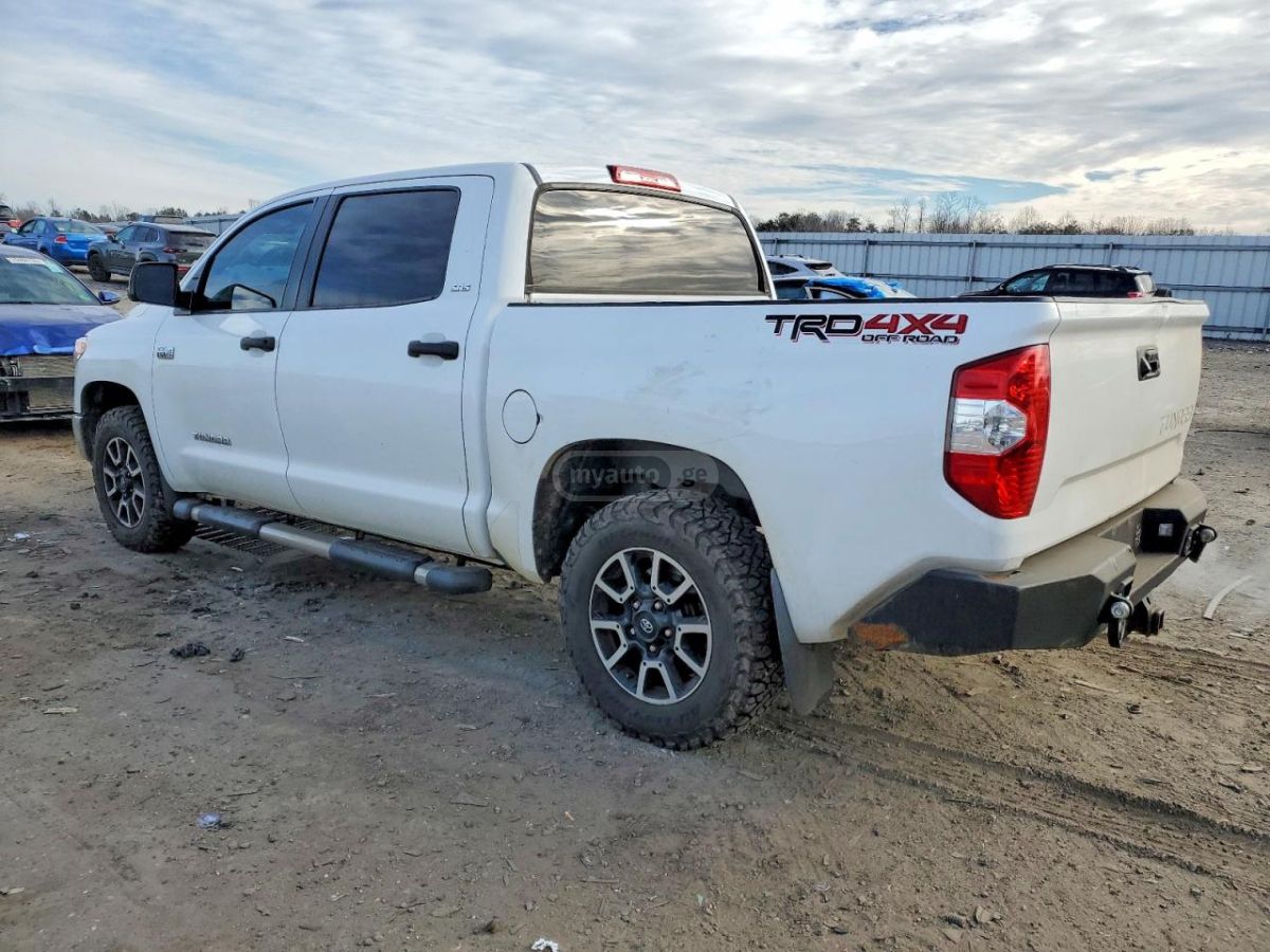 Toyota Tundra 2016 — photo 2