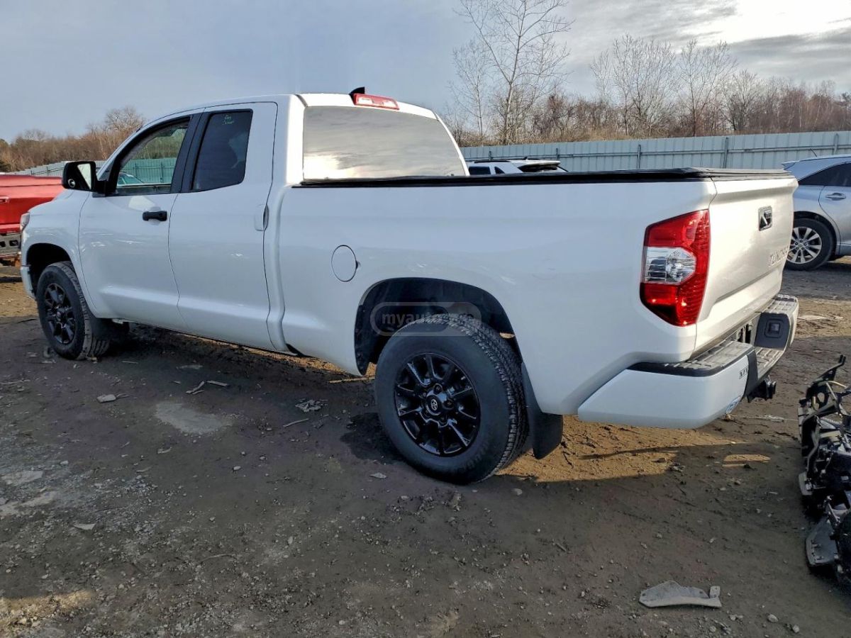 Toyota Tundra 2021 — photo 2