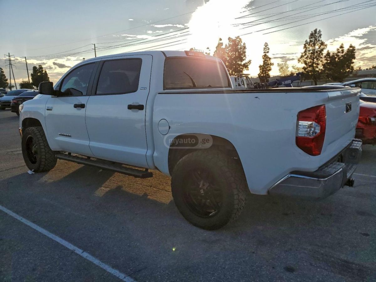 Toyota Tundra 2014 — photo 2