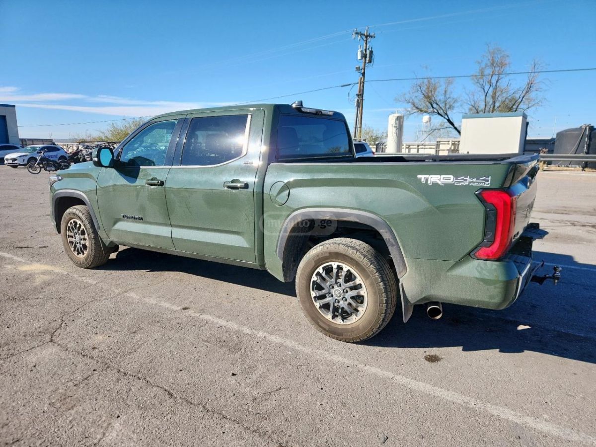 Toyota Tundra 2023 — photo 2