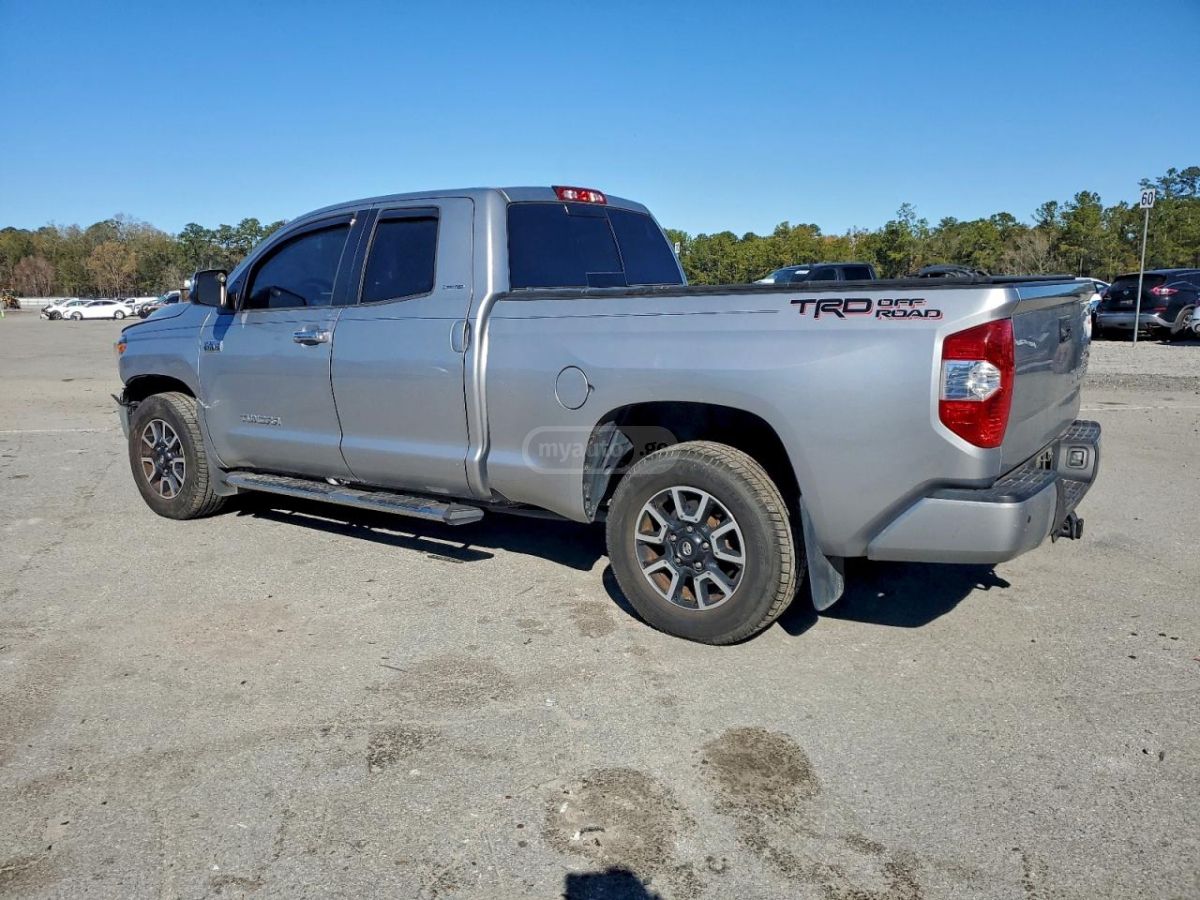 Toyota Tundra 2018 — photo 2