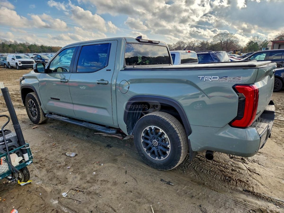 Toyota Tundra 2024 — photo 2