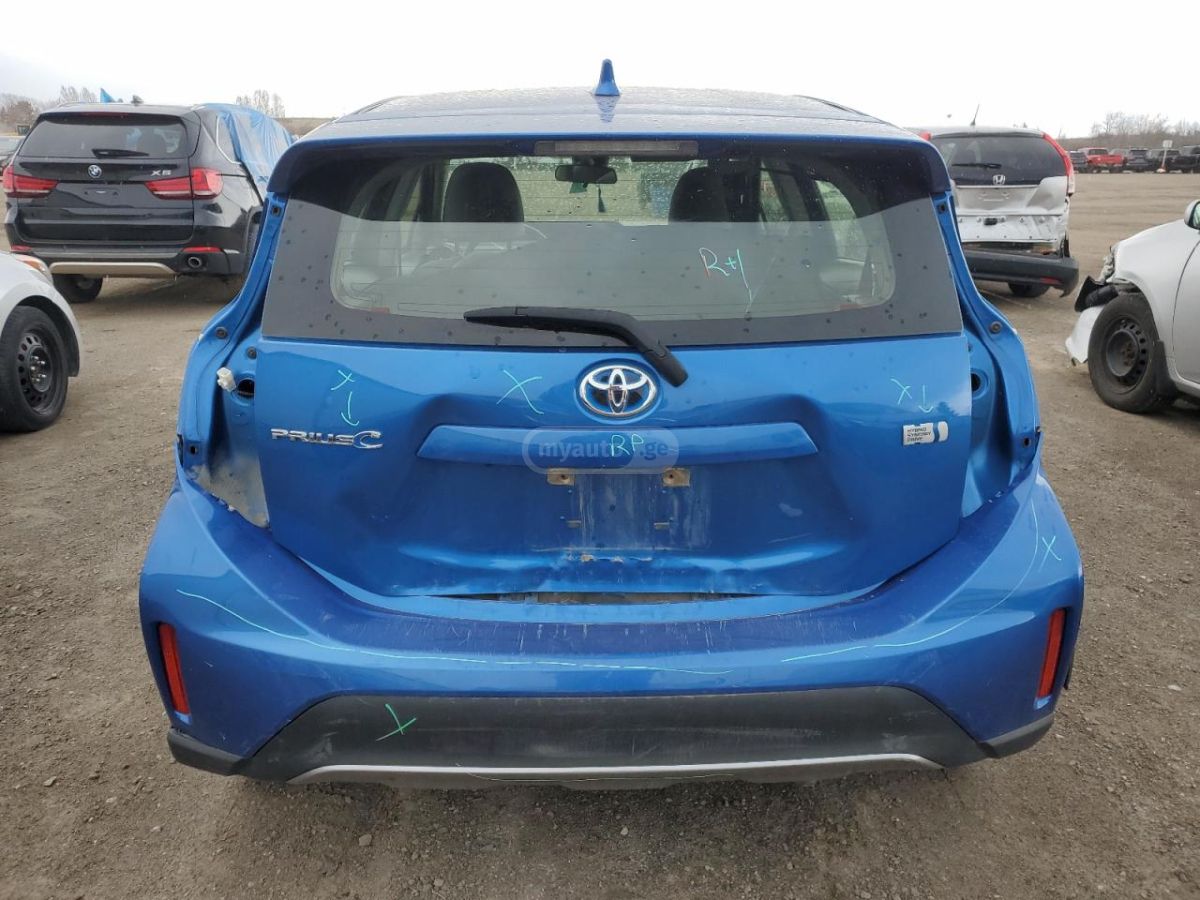 Toyota Prius C 2018 — photo 2