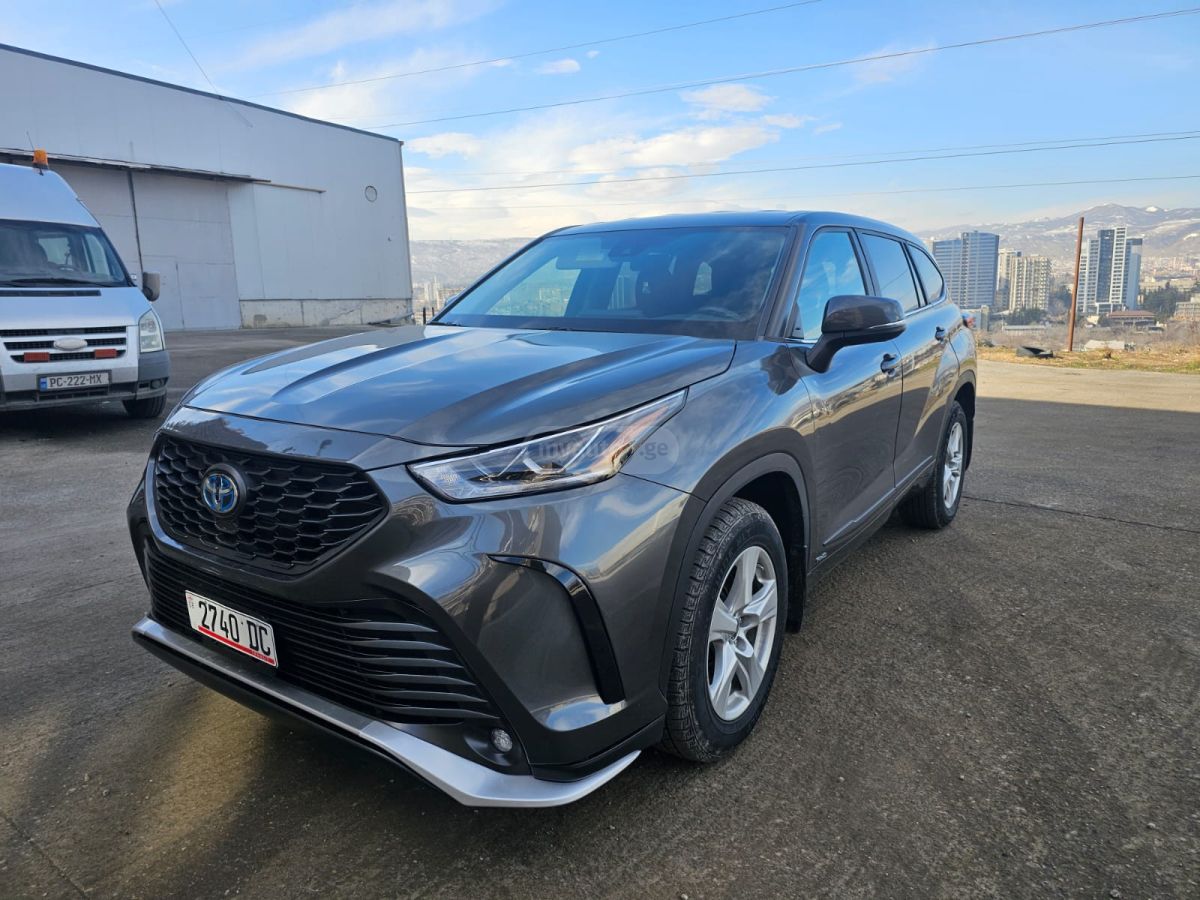 Toyota Highlander 2022 — photo 2
