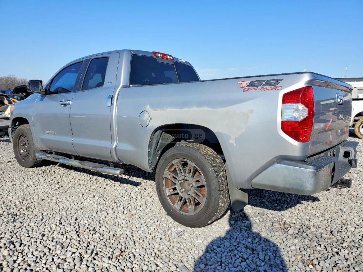 Toyota Tundra 2015 — photo 2