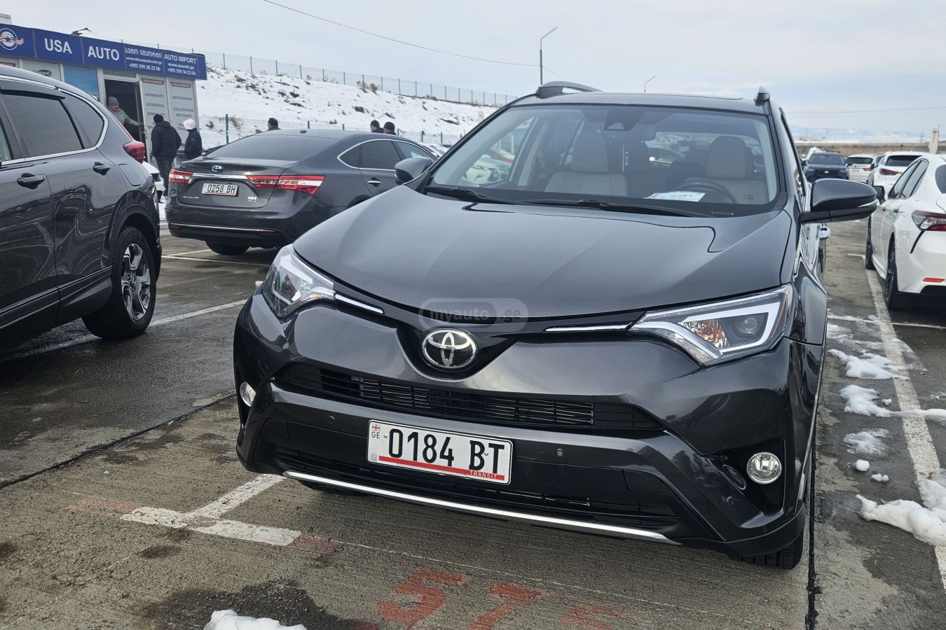 Toyota RAV4 2017 — photo 2