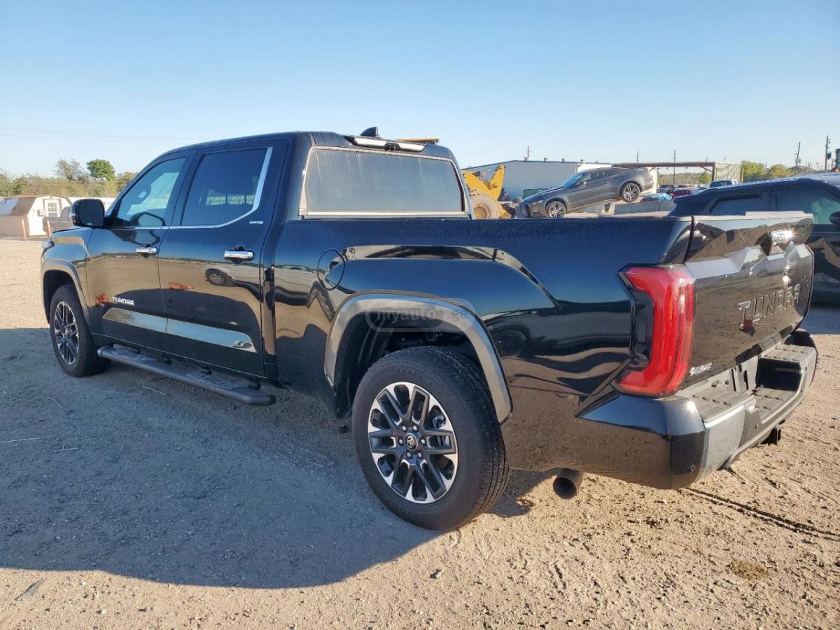 Toyota Tundra 2025 — photo 2