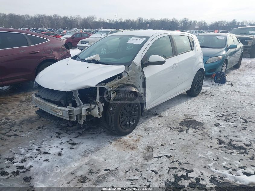 Chevrolet Sonic 2017 — photo 2