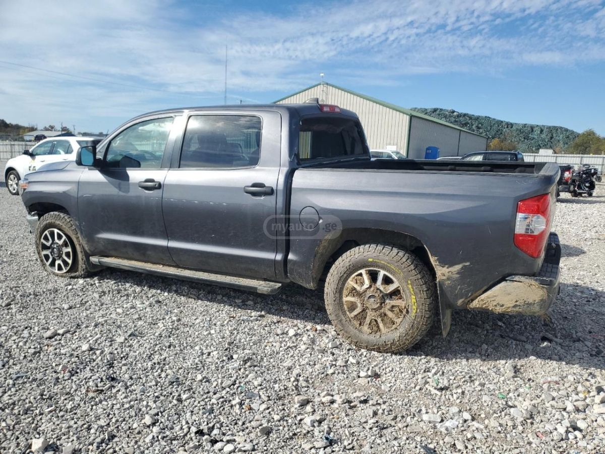 Toyota Tundra 2020 — photo 2