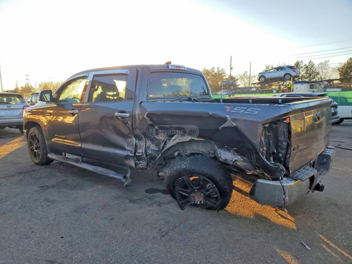Toyota Tundra 2020 — photo 2