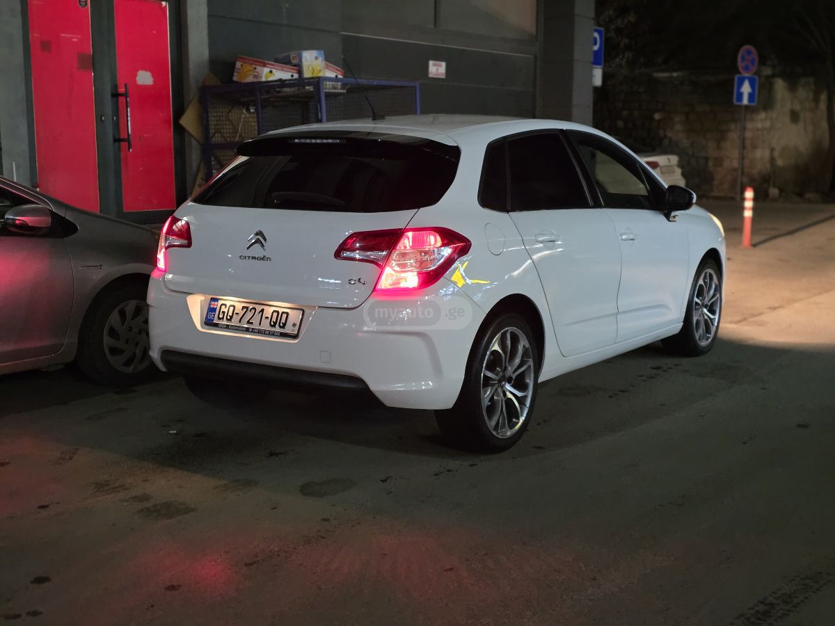 Citroen C4 2012 — photo 2