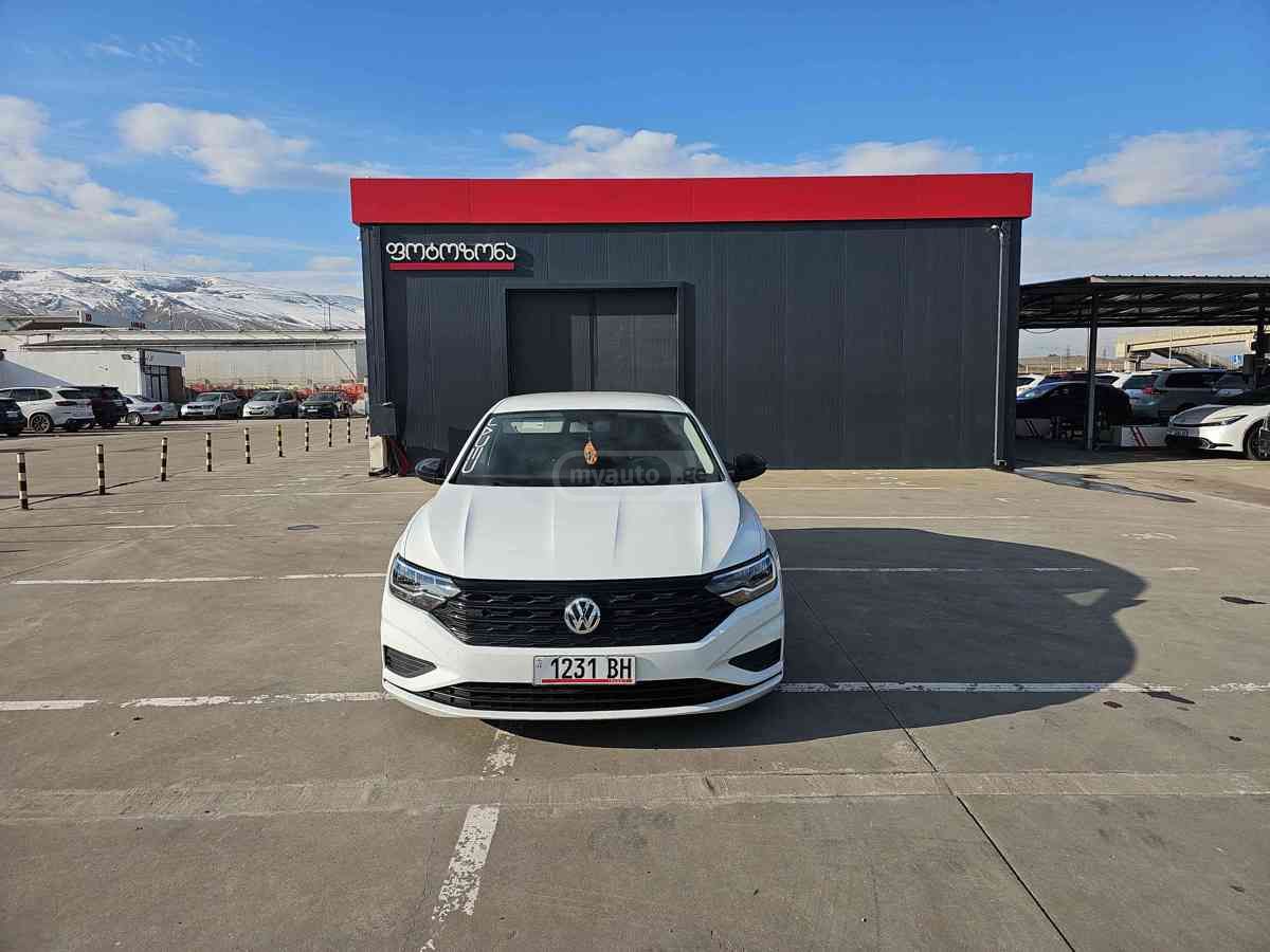 Volkswagen Jetta 2019 — photo 2