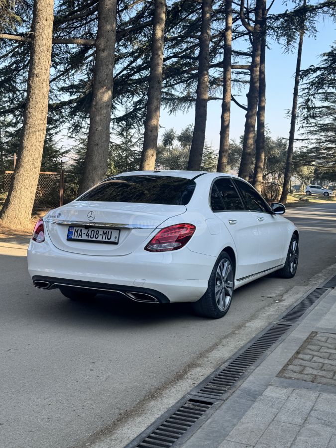 Mercedes-Benz C 300