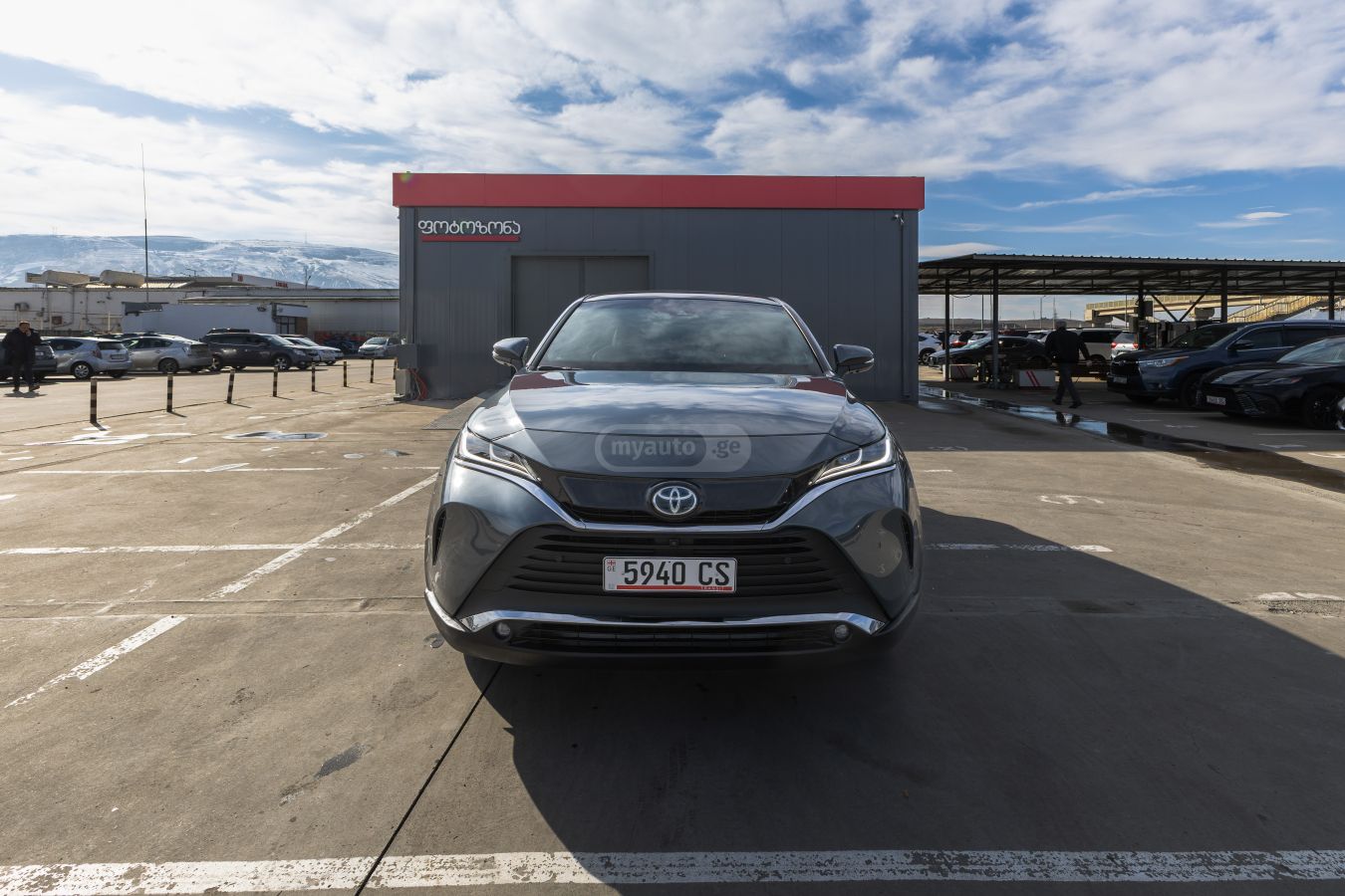 Toyota Venza 2022 — photo 2