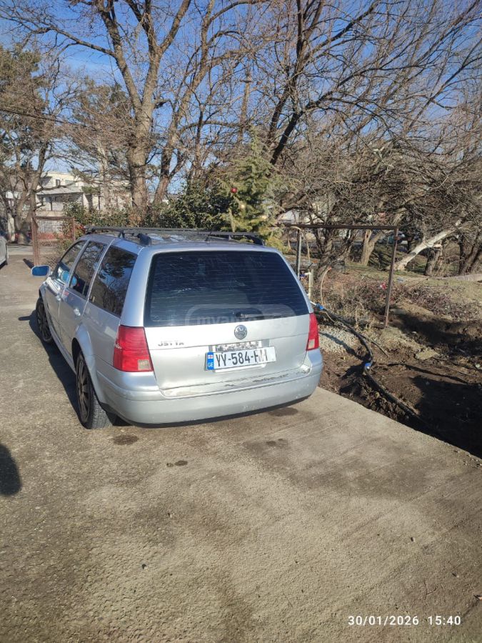 Volkswagen Jetta 2001 — photo 2