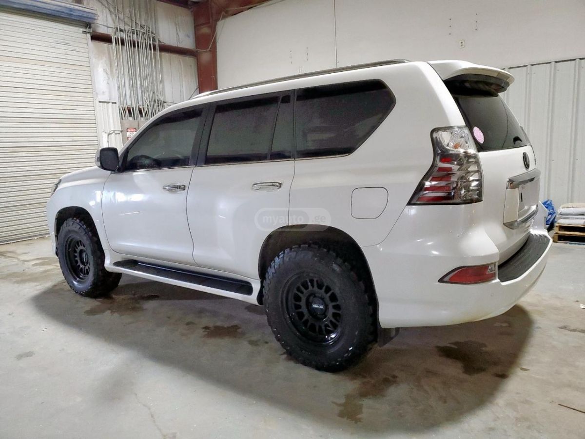 Lexus GX 460 2021 — photo 2