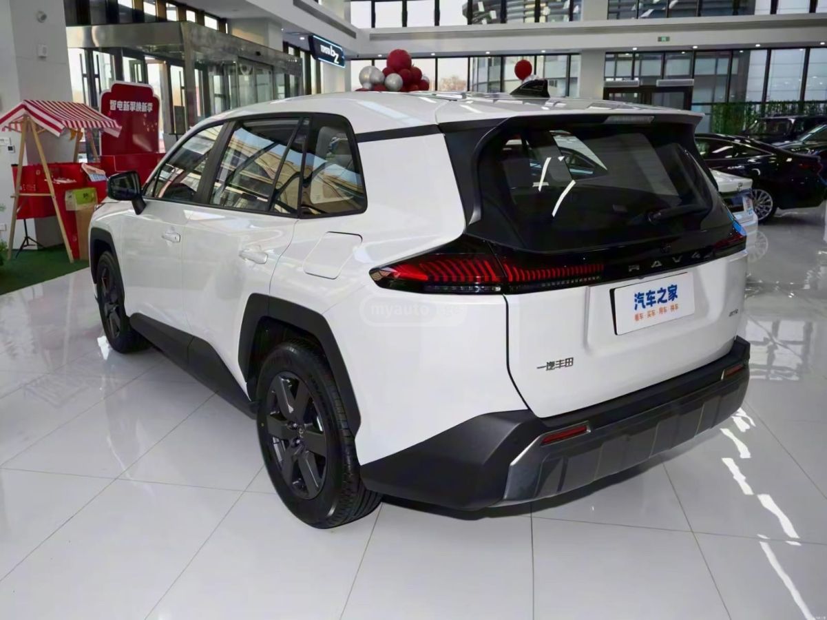 Toyota RAV4 2026 — photo 2