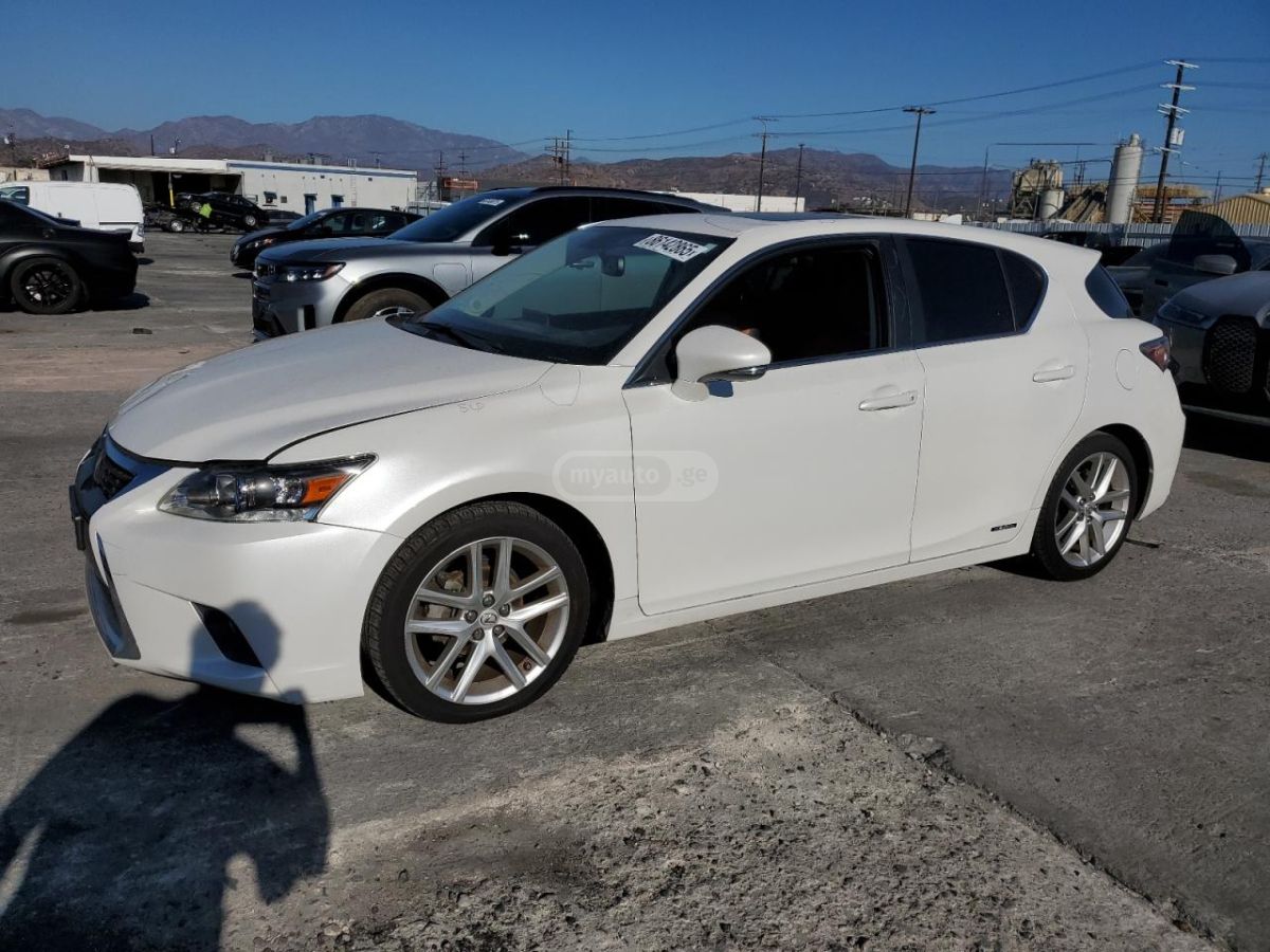Lexus CT 200 h