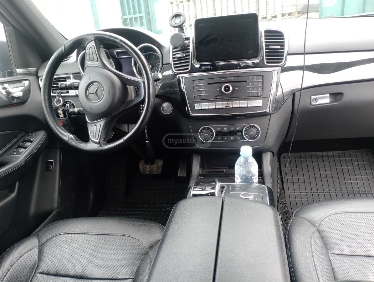 Mercedes-Benz GLE 350 2016 — photo 2
