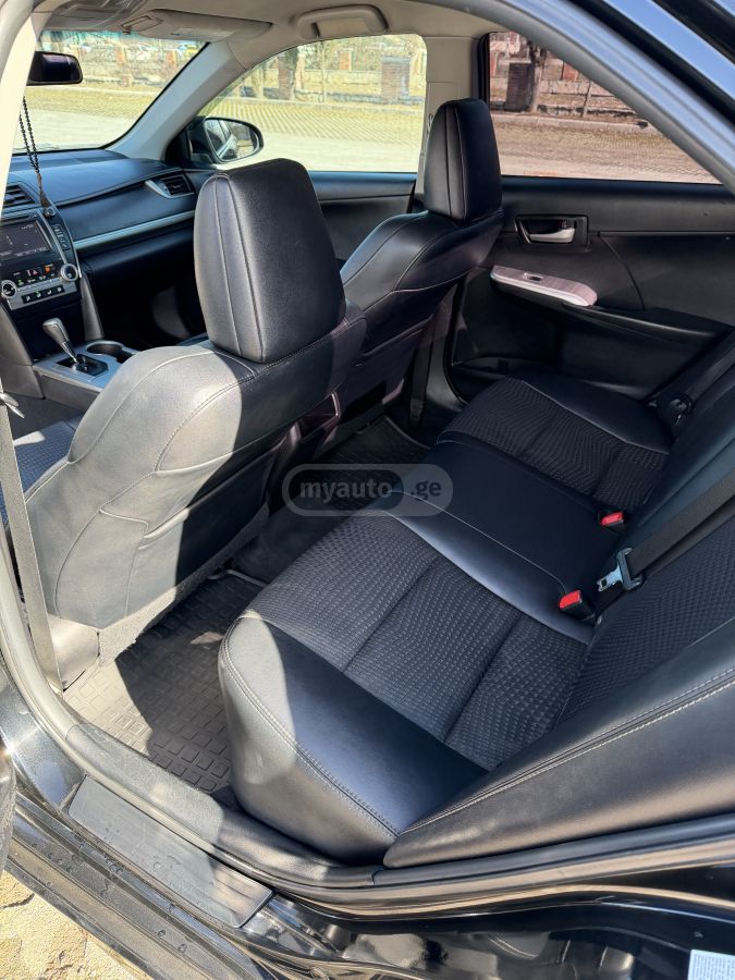 Toyota Camry 2014 — photo 2