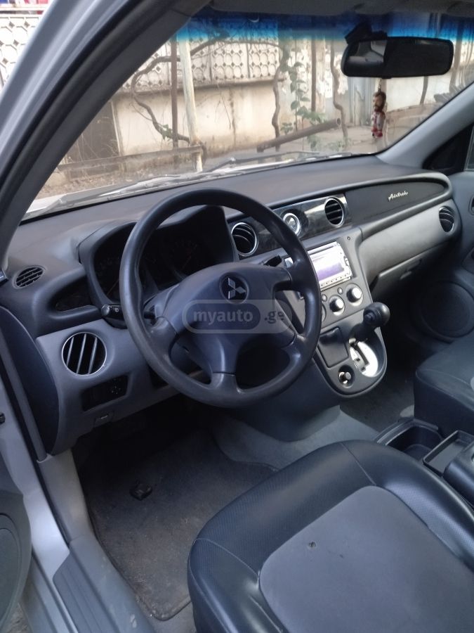 Mitsubishi Airtrek