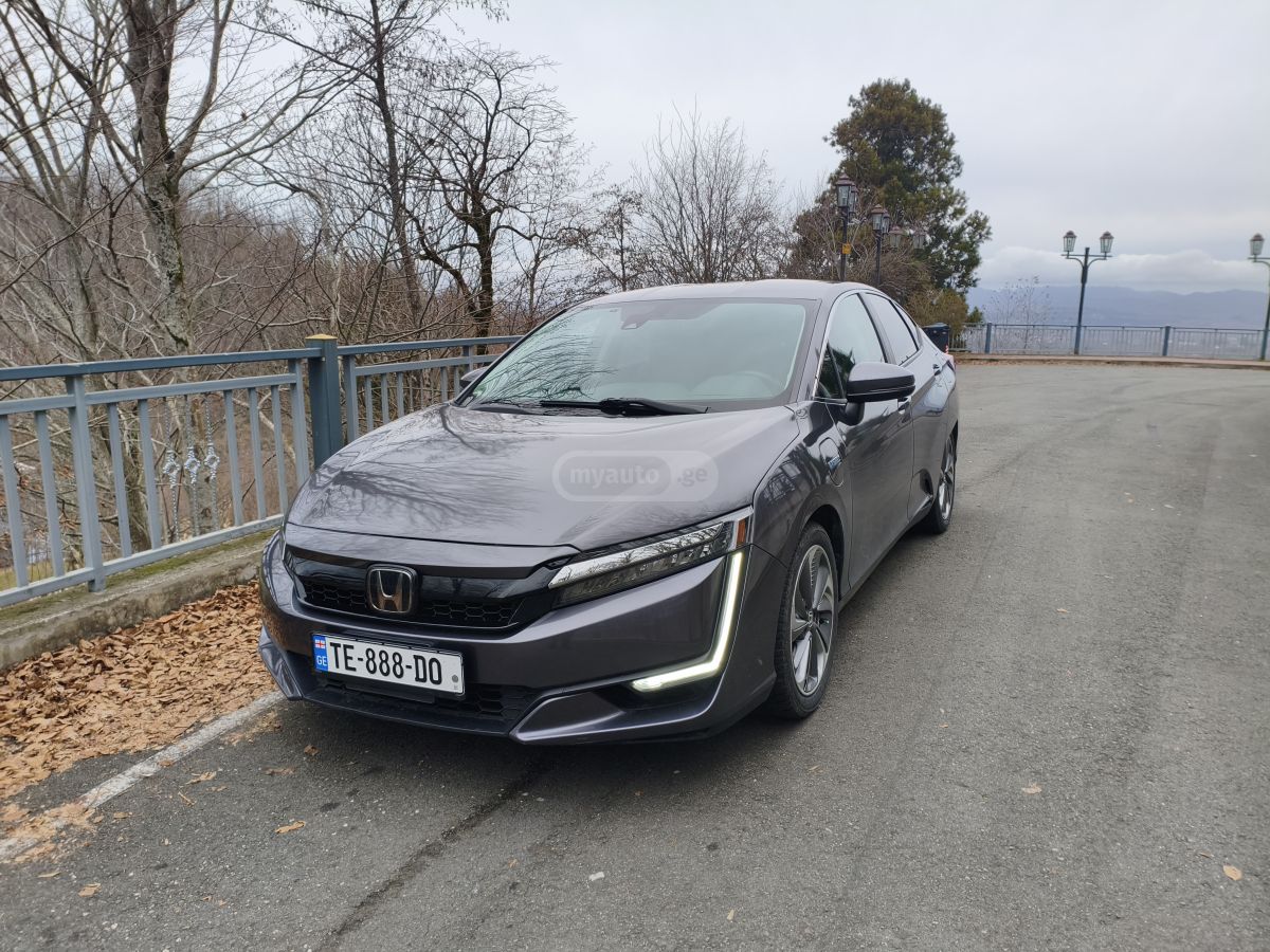 Toyota Corolla 2019 — photo 2