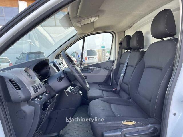 Renault Trafic 2015 — photo 2