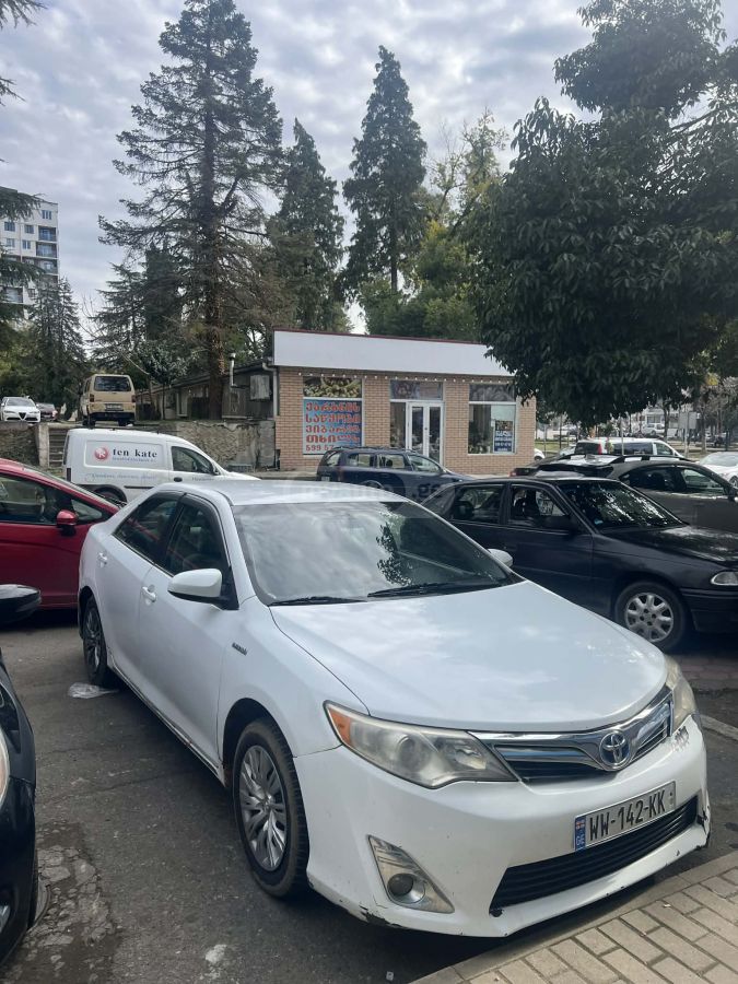 Toyota Camry 2013 — photo 2