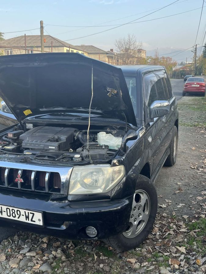 Mitsubishi Pajero IO 2000 — photo 2