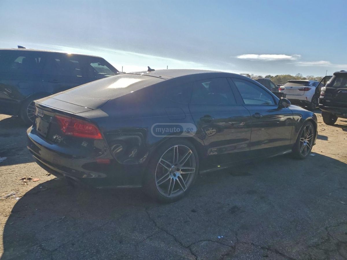 Audi A7 2014 — photo 2