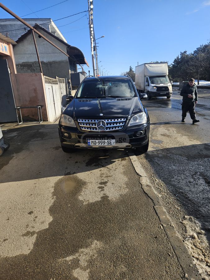 Mercedes-Benz ML 350 2007 — photo 2