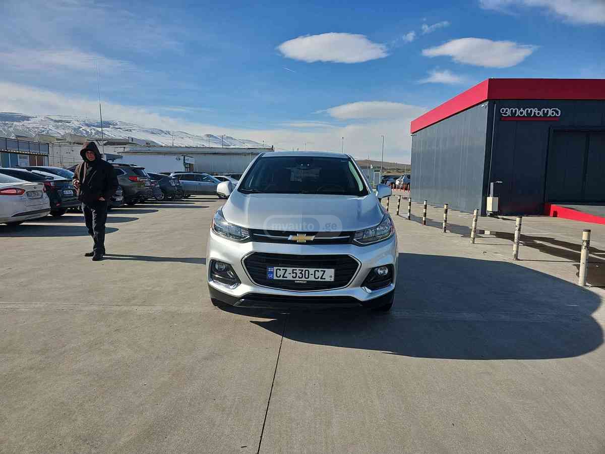 Chevrolet Trax 2020 — photo 2