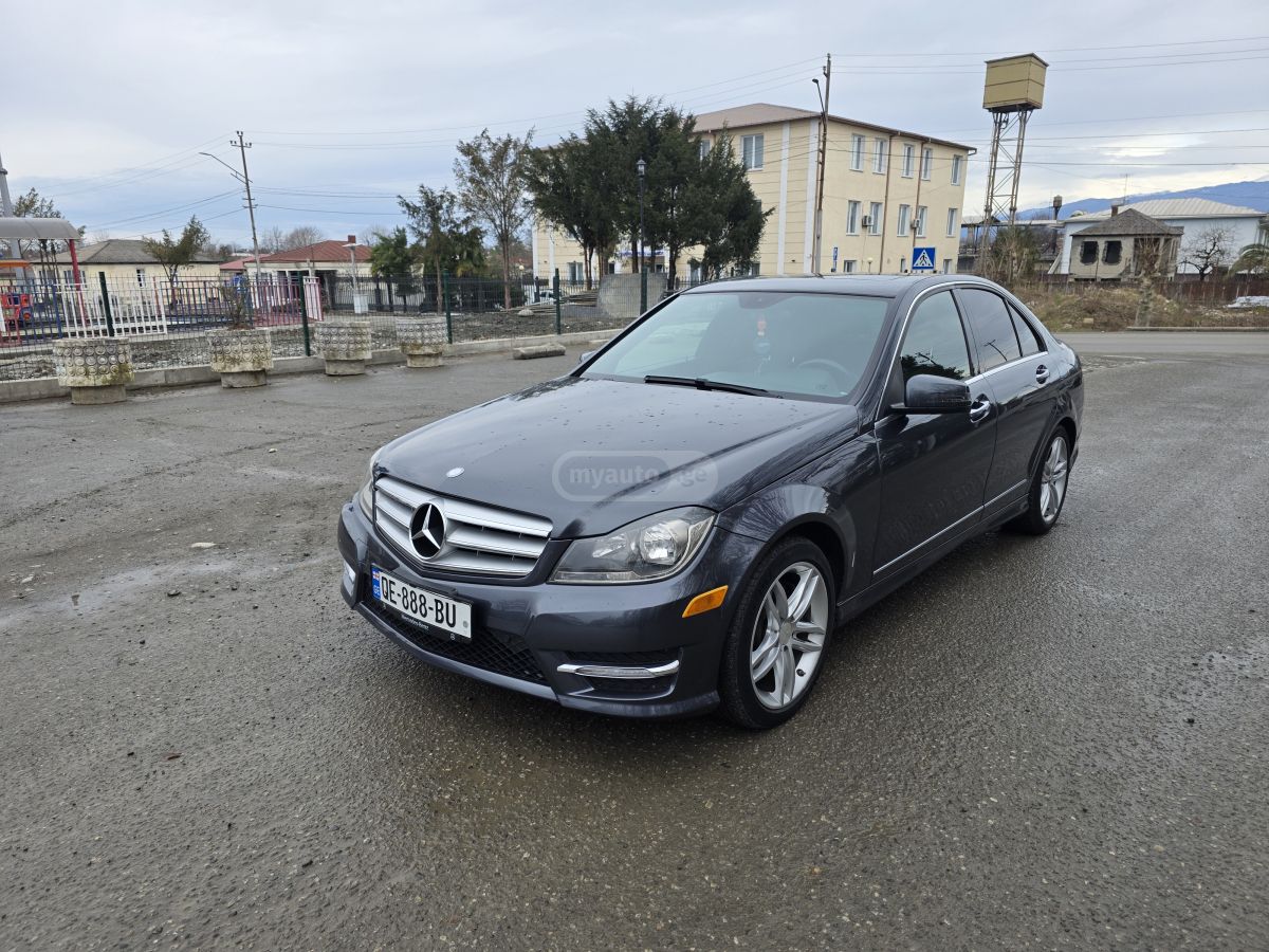 Mercedes-Benz C 300