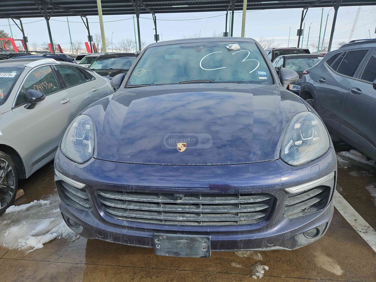 Porsche Cayenne 2018 — photo 2