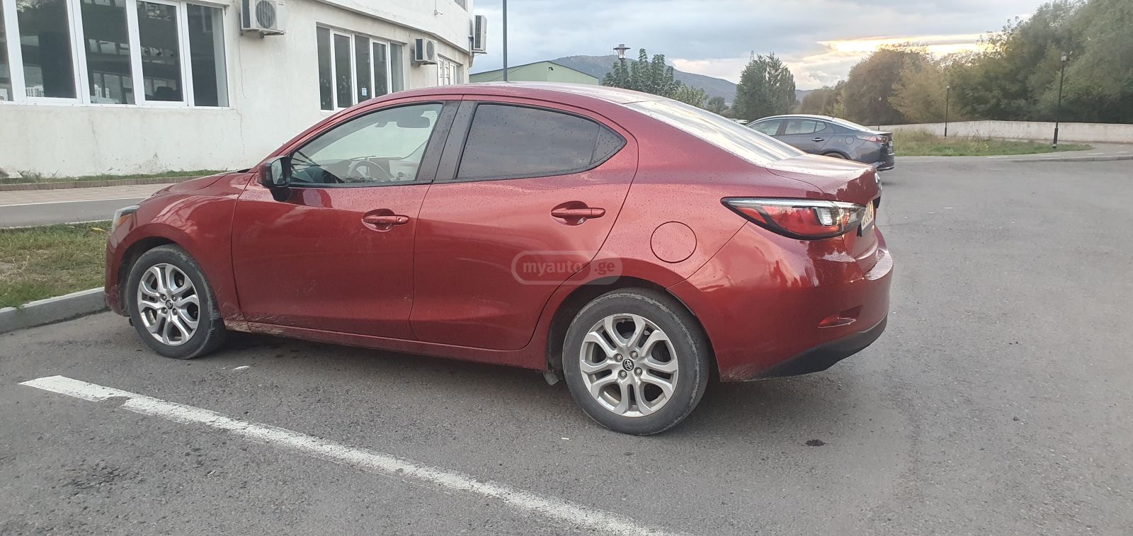 Toyota Yaris iA 2017 — photo 2