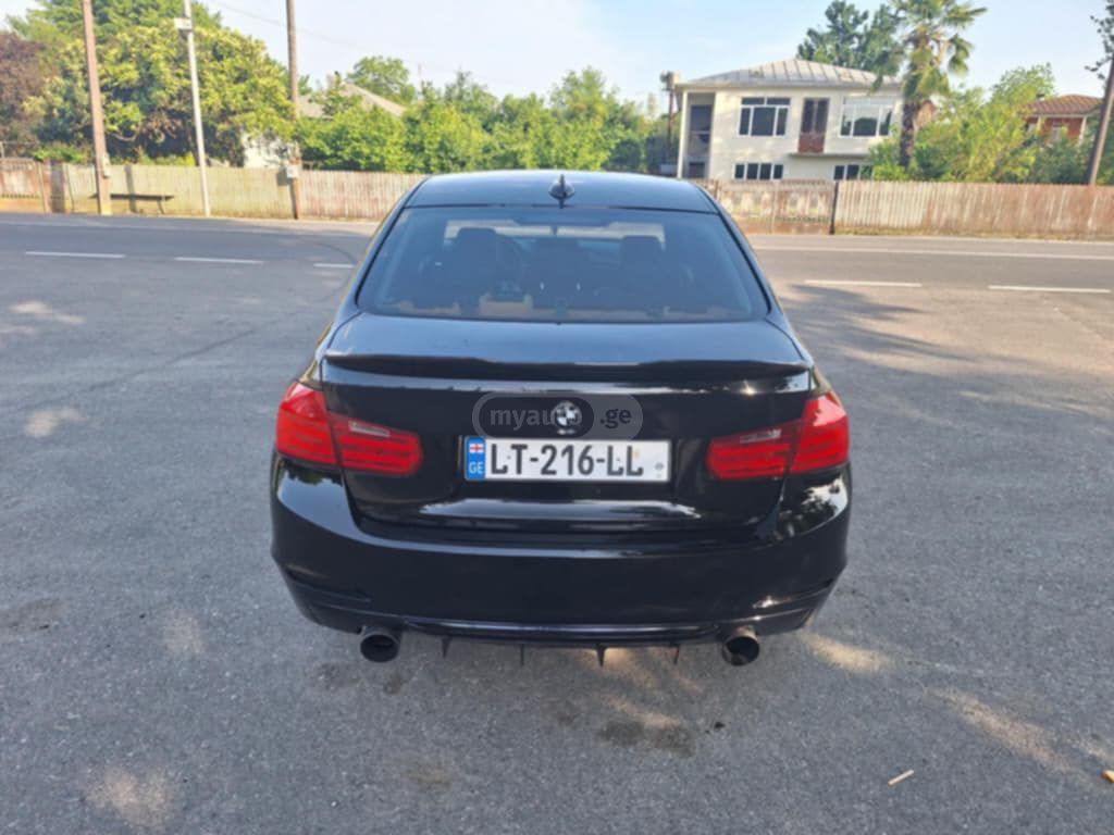 BMW 320 2013 — photo 2