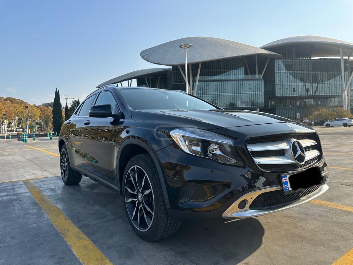 Mercedes-Benz GLA 250 2016 — photo 2