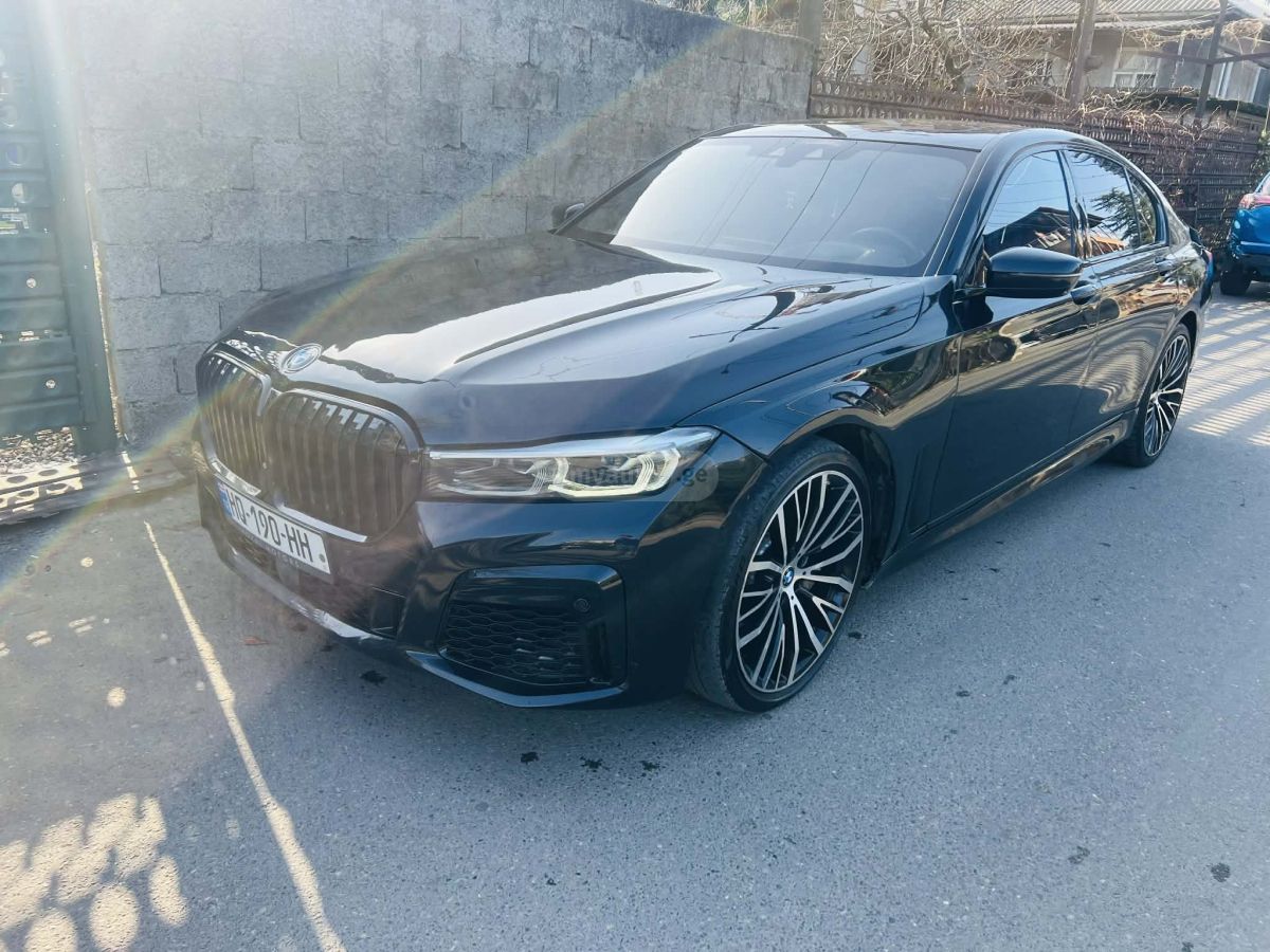 BMW 750 2016 — photo 2