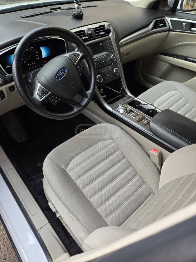 Ford Fusion 2018 — photo 2