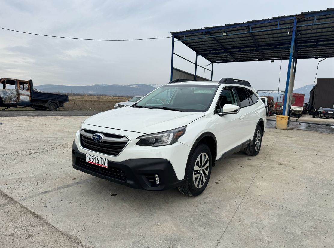 Subaru Outback 2022 — photo 2