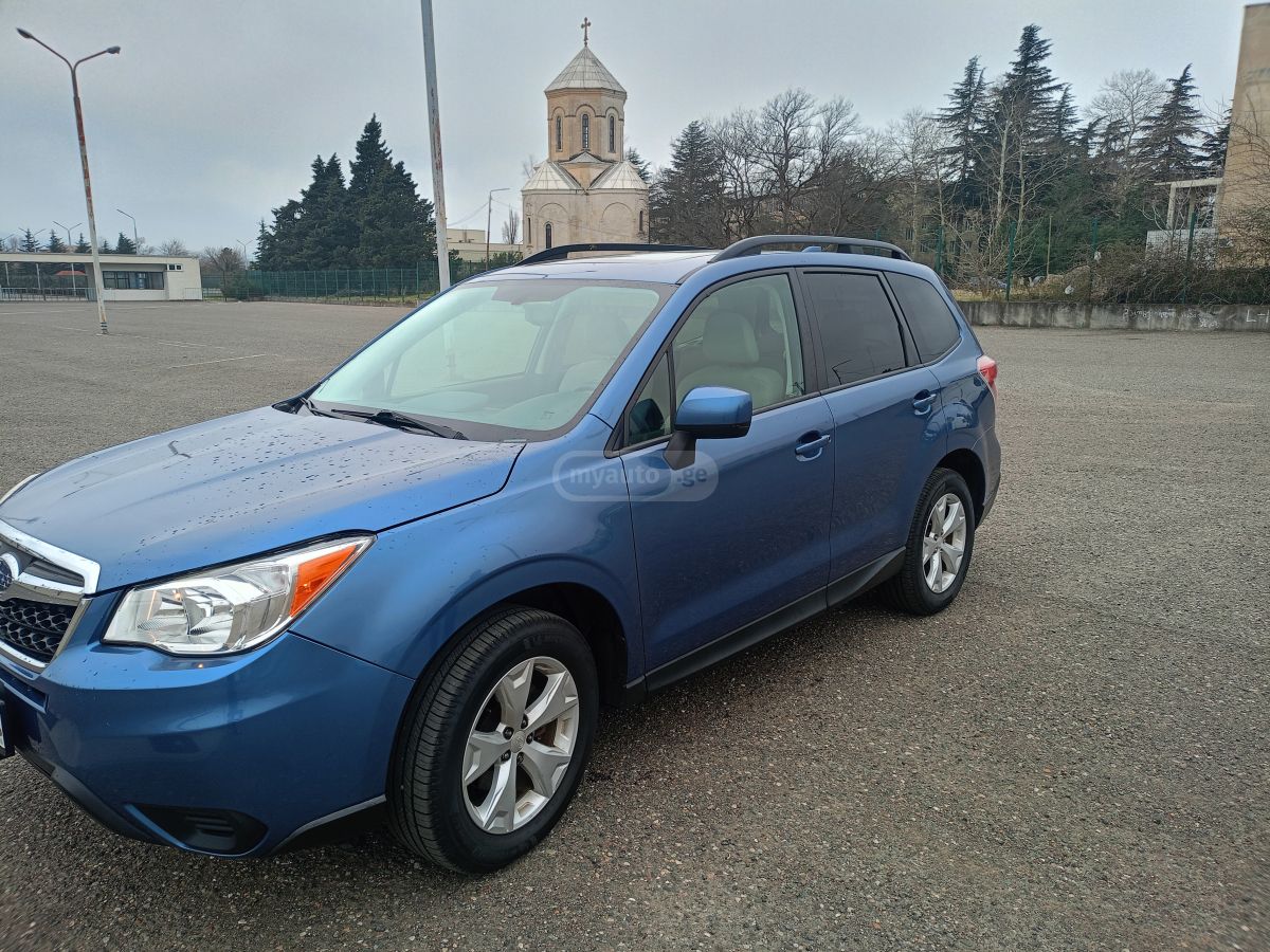 Subaru Forester 2015 — photo 2