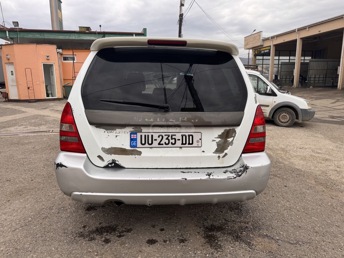 Subaru Forester 2004 — photo 2