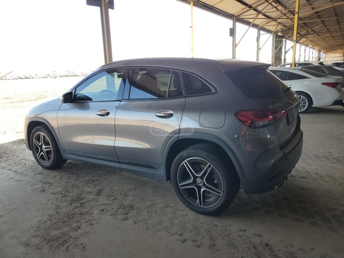 Mercedes-Benz GLA 250 2023 — photo 2