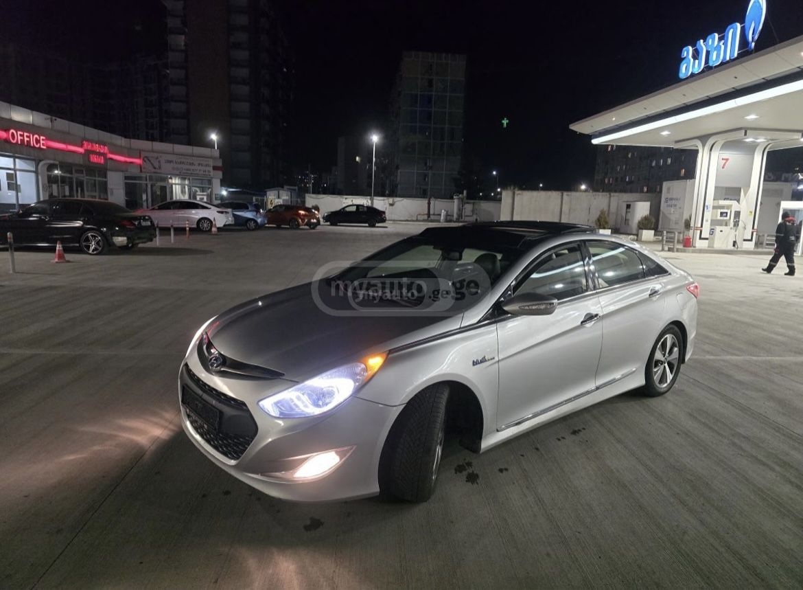 Hyundai Sonata 2011 — photo 2